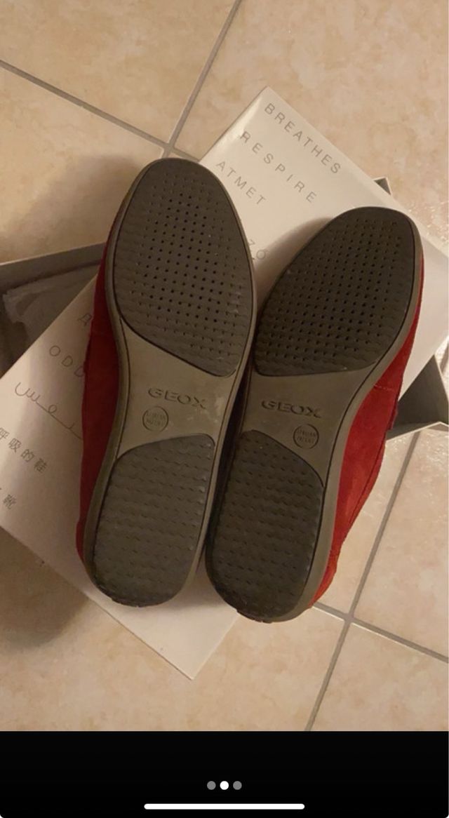 Mocassini Geox scamosciati rossi