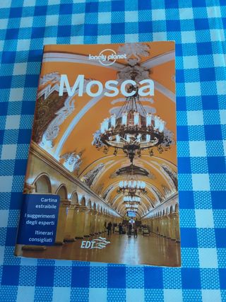 Mosca. Con cartina