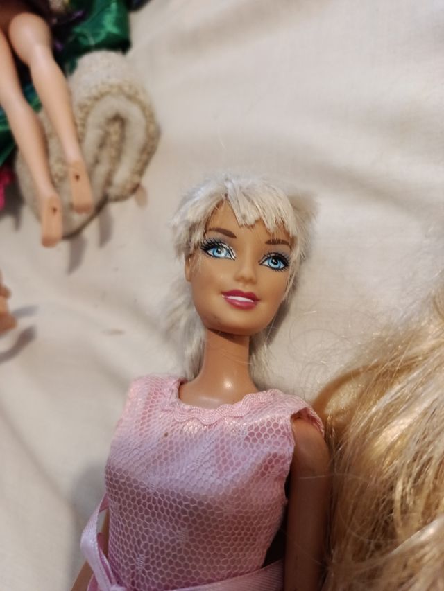 3 Muñecas Barbie