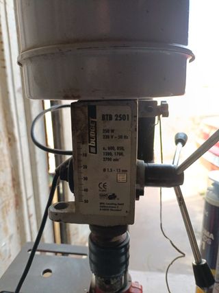 Taladro banco BTB 2501 - 250W