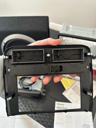 Subwoofer black bass - Pioneer Stereo Auto