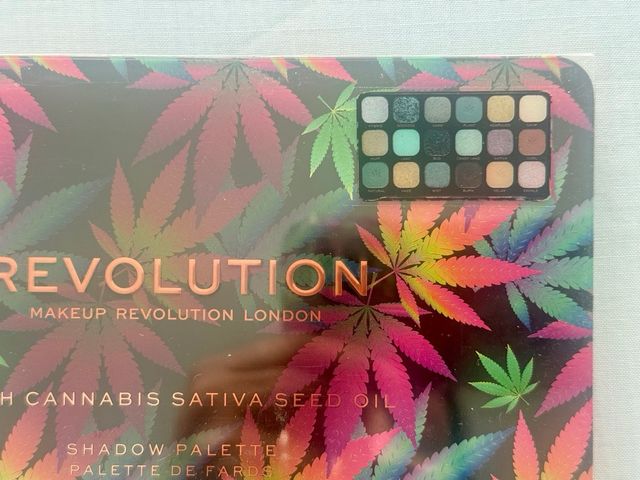 Paleta sombras Revolution