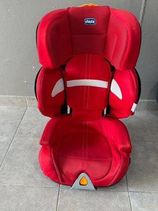 Silla coche Chicco roja