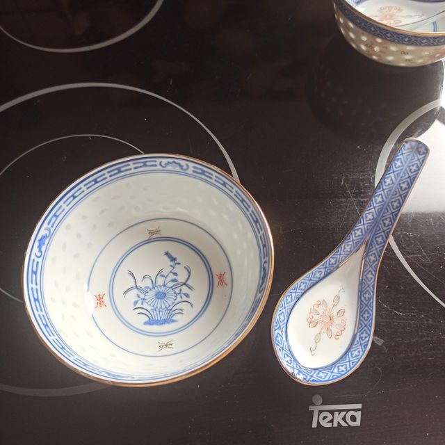 2 Cuencos porcelana azul-blanco