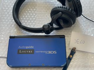 Nintendo 3DS XL Audioguide Louvre console limited