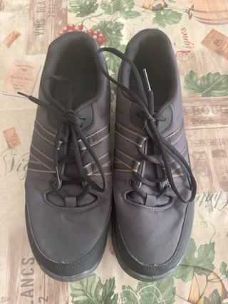 Zapatillas senderismo grises sin uso
