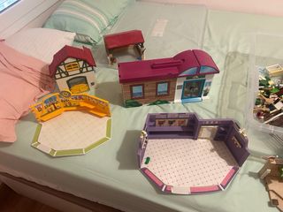 Playmobil: 2 granjas, vet y caballos