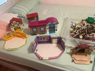 Playmobil: 2 granjas, vet y caballos