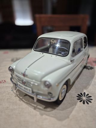 SEAT 600 D Salvat 1/8