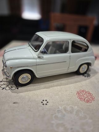 SEAT 600 D Salvat 1/8