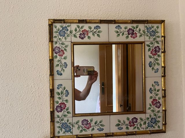 Espejo cerámico pintado a mano  Medidas 47x47