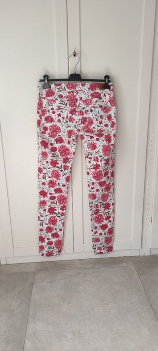 Jeans fiori rossi donna