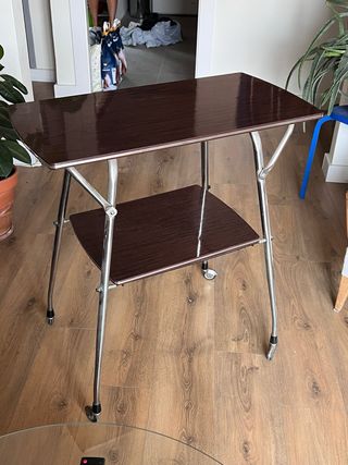 Mesa vintage retro mediados de siglo
