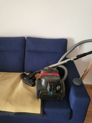 Aspiradora Philips PowerPro Compact sin bolsa