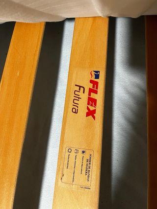 Cama nido blanca y gris