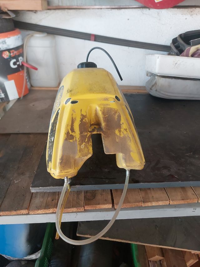 Depósito Suzuki Minicross