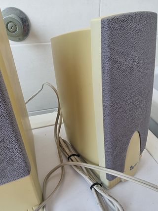 Altavoces Genius 2.1 beige