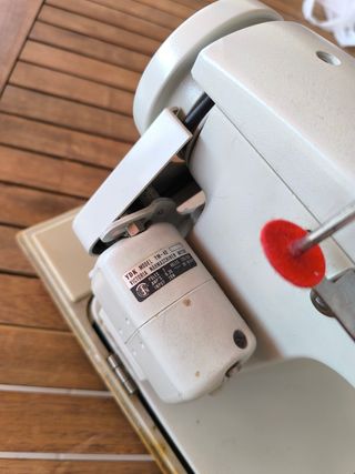 Máquina coser Victoria