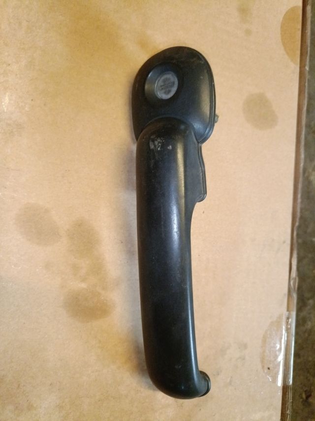 Manilla porton trasero Terrano2