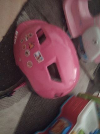 Lote juguetes niña: moto, casco, cocina