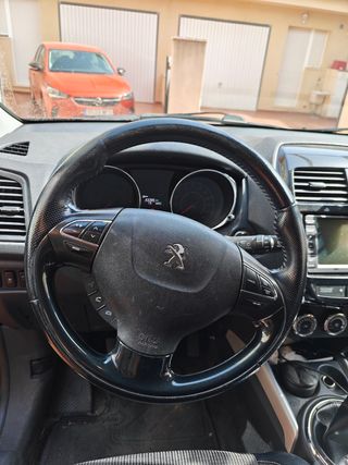 Peugeot 4008 2012