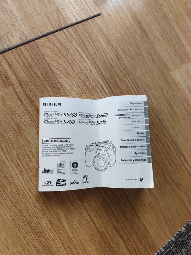 Fujifilm FinePix S5800 - Cámara negra