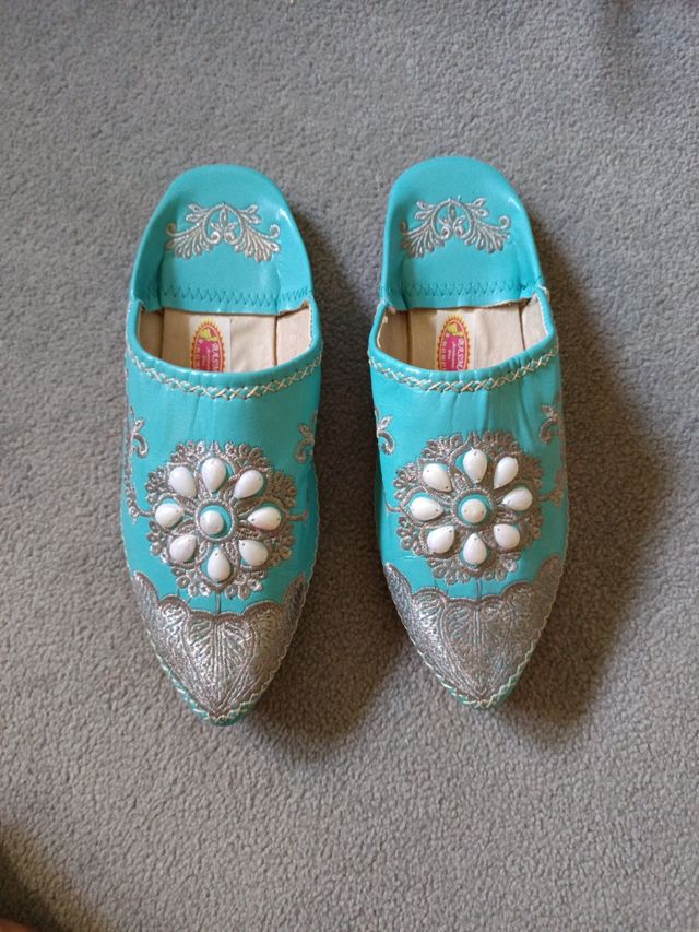Babuchas turquesa - Piel. NUEVAS