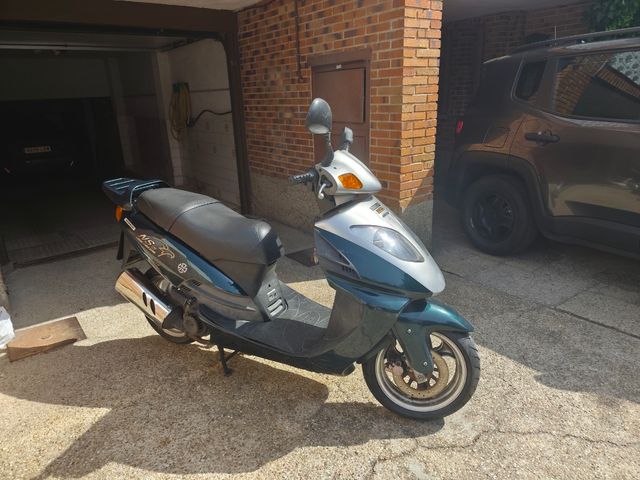 Scooter 125cc - Marca Daelim