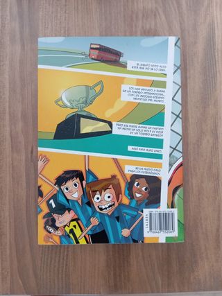 Los Futbolísimos 2: El misterio de los siete go...