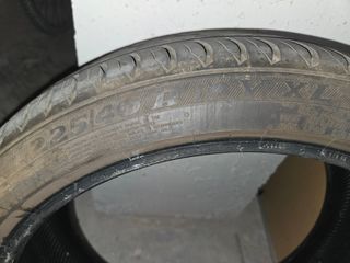 Neumático Viking 225/40 R19 YXL (2024)