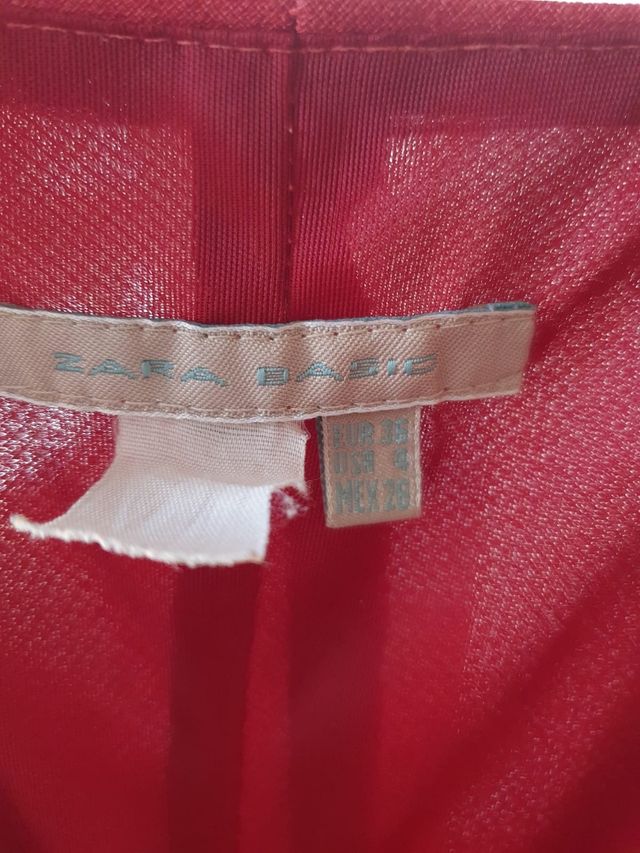 Vestido rojo Zara - Talla 36. Burdeos