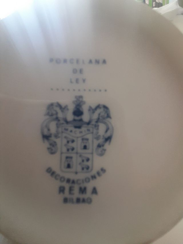 Juego café porcelana 11 tazas dorado