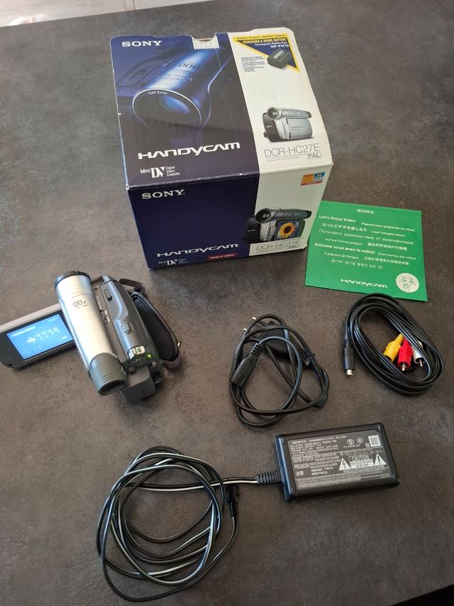 Sony Handycam DCR-HC27E - videocamera argento