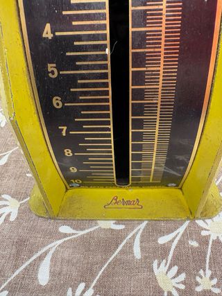 Báscula antigua Bernar