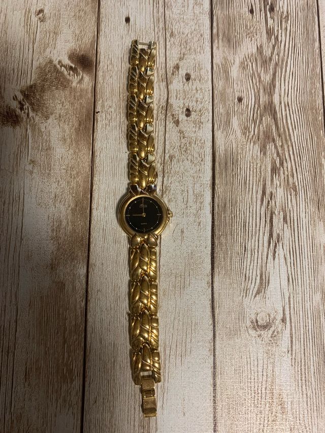 Reloj Lotus Dorado Mujer