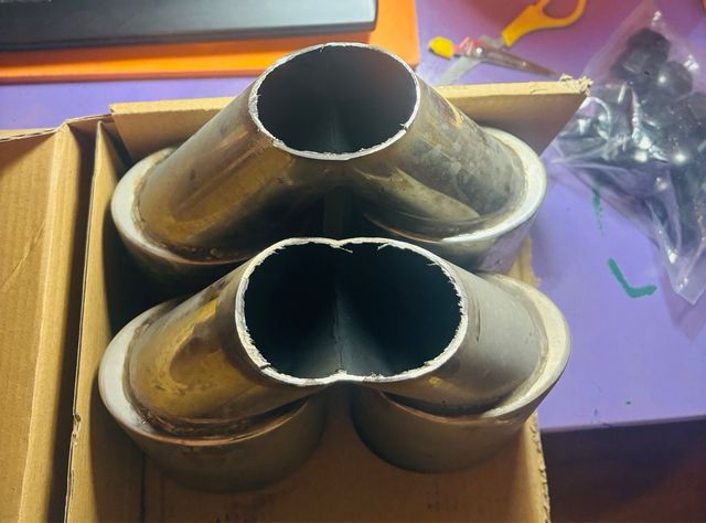 Colas de Escape Estilo AMG