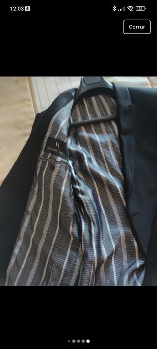 Traje negro elegante