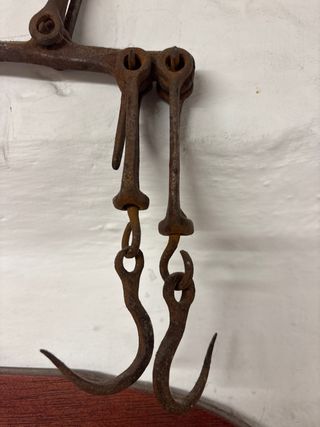 Báscula antigua de hierro