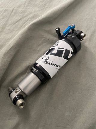 Amortiguador RockShox trasero