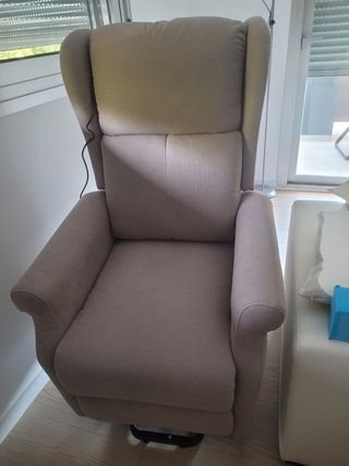 Sillón relax beige reclinable con mando