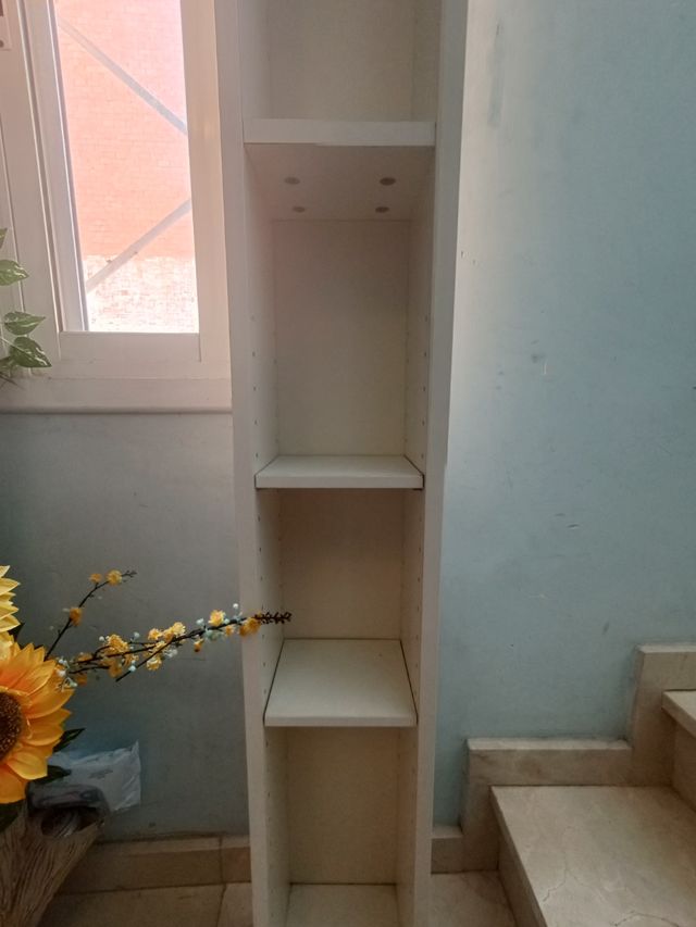 Estantería blanca Ikea GNEDBY