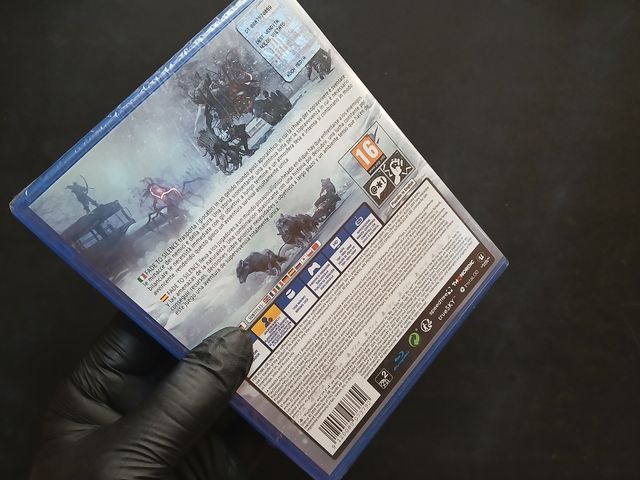 PRECINTADO FADE TO SILENCE  PS4
