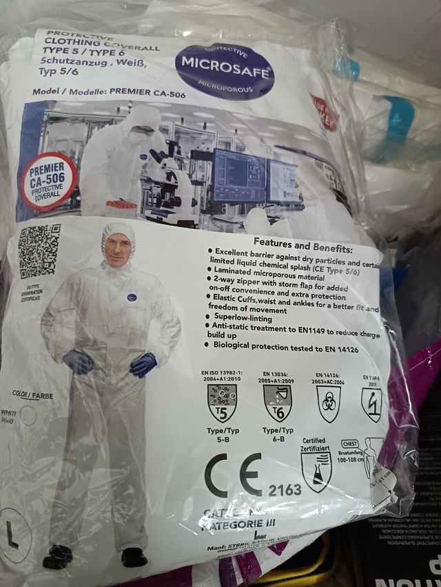 Tute protettive monouso contro agenti chimico-bio