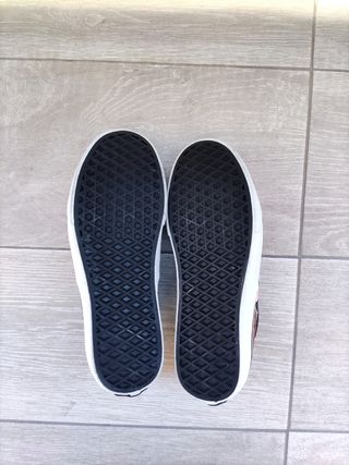 Zapatillas Vans pintadas Disney 