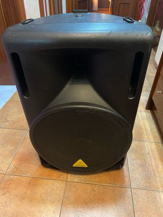 Equipo Música Behringer - 2 altavoces