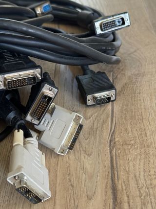 Cavi e adattatori vari: audio video, ecc.