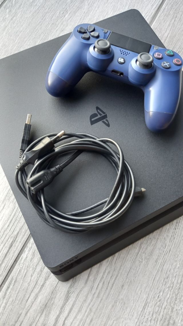 PS4 (PlayStation 4) + 8 Juegos + Mando