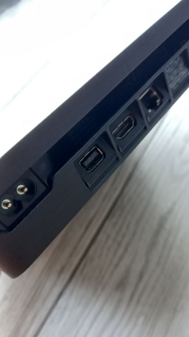 PS4 (PlayStation 4) + 8 Juegos + Mando