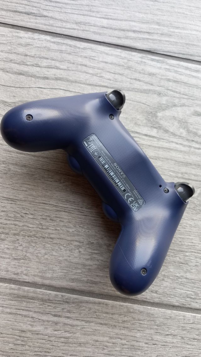 PS4 (PlayStation 4) + 8 Juegos + Mando