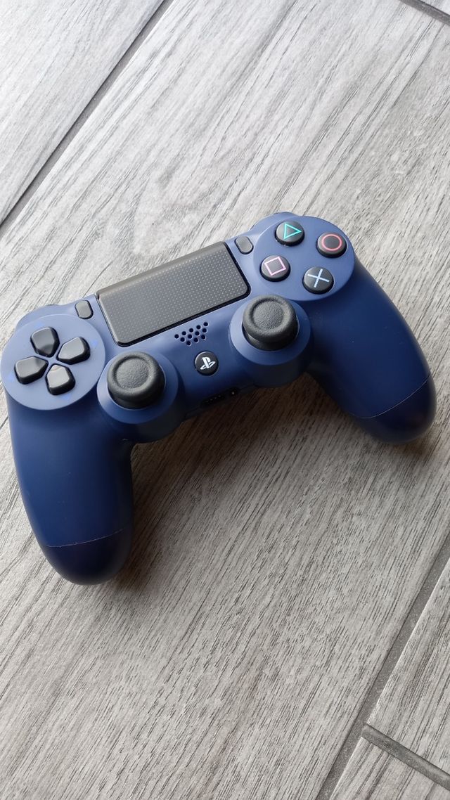 PS4 (PlayStation 4) + 8 Juegos + Mando